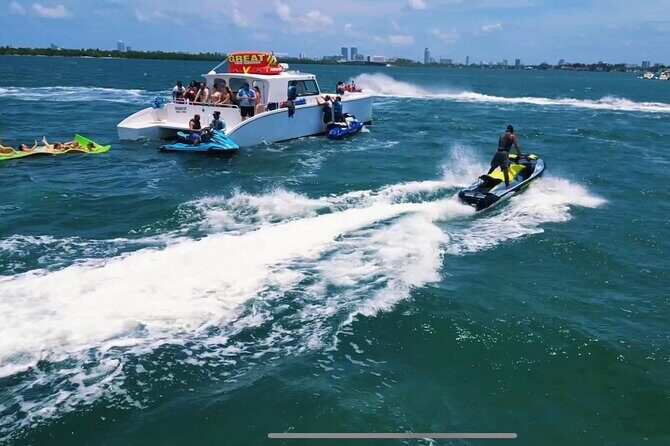 3 Hour Party Boat Jet ski Banana Tube and open bar in Miami - What’s Included vs. What You Bring