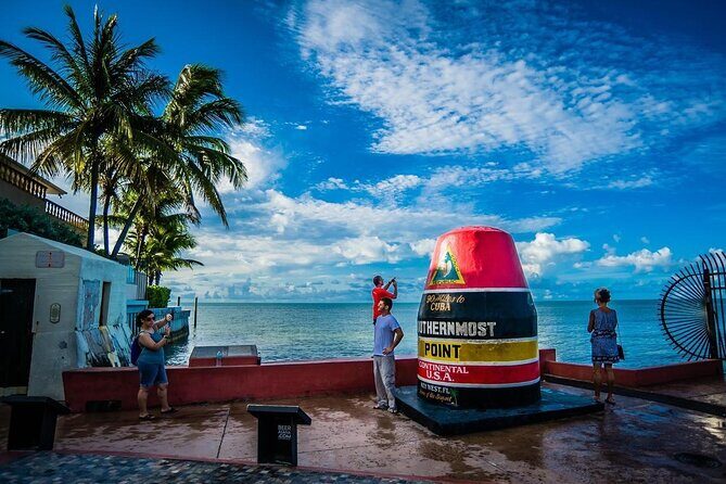 Discover Key West Full Day Adventure Departing from Miami - Photo Stops and Walking With the Bilingual Guide (Guido or José)