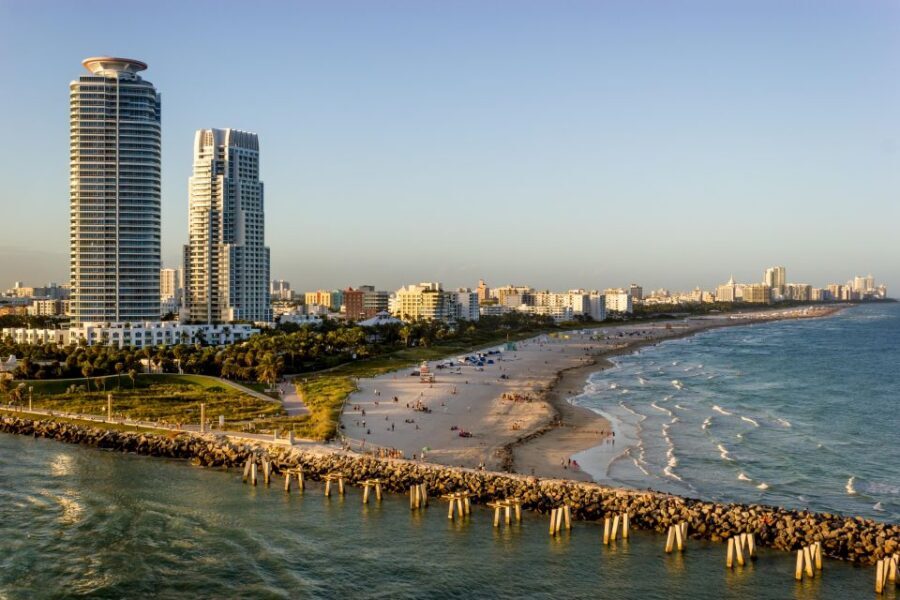 Miami: Private 50-Minute Sunset Airplane Tour - Port of Miami and Downtown’s Skyline Switch to Night