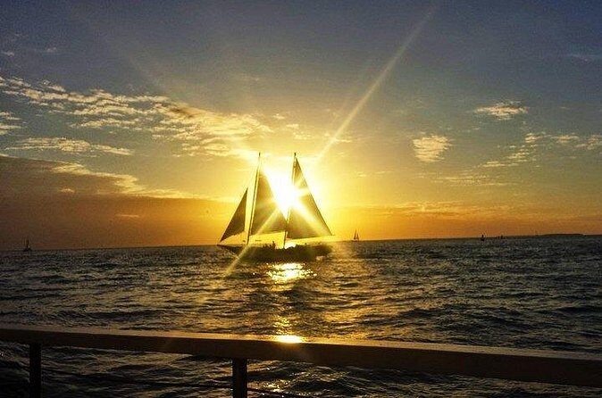 Private Full-Day Tour of Florida Keys from Key Largo to Key West - Overseas Highway Panoramas From a Custom Van With Headset Narration