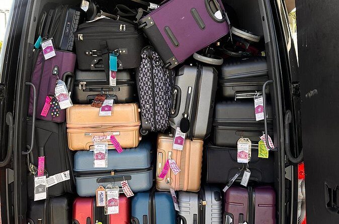 Van 14pax Miami Airport-Hotel To/From Port of Miami-Hotel - Comfort and extras: A/C, car seats, and service animals